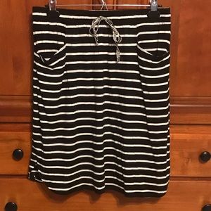 NWOT. Max Studio black and white stripe skirt.